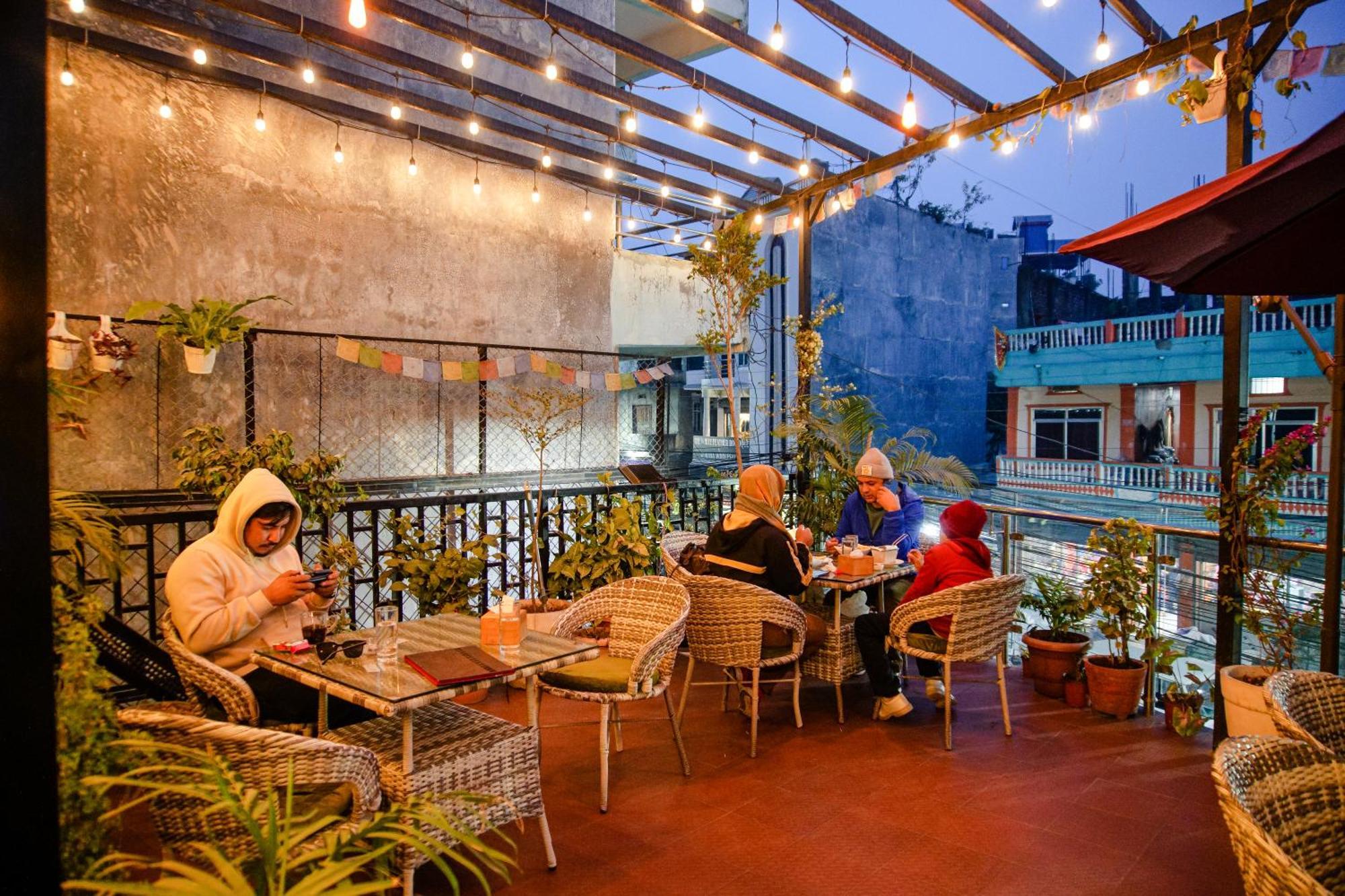 Hotel Edingo Inn Itahari Exterior photo